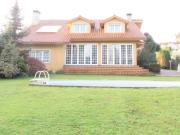 Casa chalet en Venta en Cambre