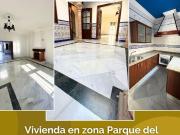Casa chalet en Venta en Carmona
