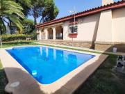 Casa chalet en Venta en Carmona