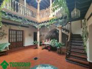 Casa chalet en Venta en Casco Histórico