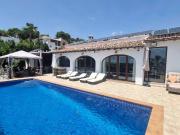 Casa chalet en Venta en Casco Urbano