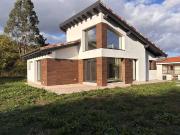 Casa chalet en Venta en Cenero