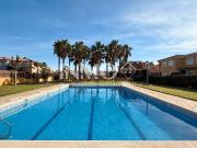 Casa adosada en Venta en Centre