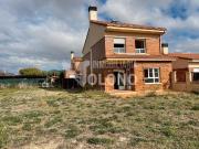Casa chalet en Venta en Cihuri