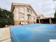 Casa chalet en Venta en Cobisa