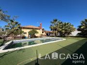 Casa chalet en Venta en Condequinto