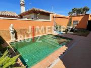 Casa chalet en Venta en Cuatro Pinos El Carmen