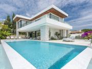 Casa chalet en Venta en Elviria