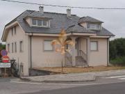 Casa chalet en Venta en Friol