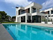 Casa chalet en Venta en Golf Bahía
