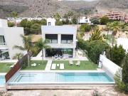 Casa chalet en Venta en Golf Bahía