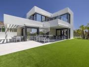 Casa chalet en Venta en Golf Bahía