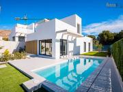 Casa chalet en Venta en Golf Bahía