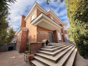 Casa chalet en Venta en Hospital Nuevo Centro de... Casa chalet en Venta en Hospital Nuevo Centro de...