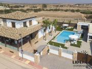 Casa chalet en Venta en Jerónimo y Avileses