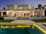 Casa chalet en Venta en La Dama de Noche La Alzambra