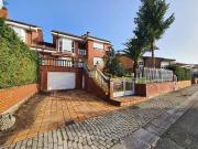 Casa chalet en Venta en La Pola Siero