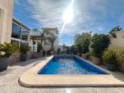 Casa chalet en Venta en La Zenia