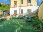 Casa chalet en Venta en Lena