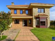 Casa chalet en Venta en Luanco Aramar Antromero