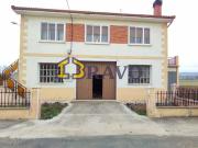 Casa chalet en Venta en Medina de Pomar