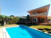 Casa chalet en Venta en Mont ras
