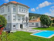 Casa chalet en Venta en Neda