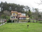 Casa chalet en Venta en Neda