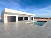 Casa chalet en Venta en Novelda