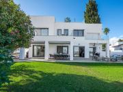 Casa chalet en Venta en Nueva Andalucía centro