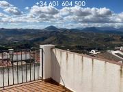 Casa chalet en Venta en Olvera