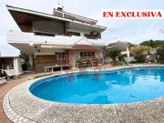 Casa chalet en Venta en Palau solità i Plegamans