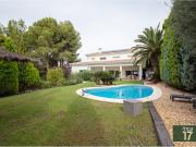 Casa chalet en Venta en Petrer