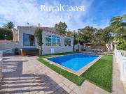 Casa chalet en Venta en Pueblo Español Coveta Fumá