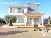 Casa chalet en Venta en Purias