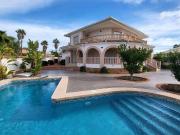 Casa chalet en Venta en Rojales