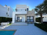 Casa chalet en Venta en Rojales