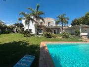 Casa chalet en Venta en San Pedro de Alcántara pueblo
