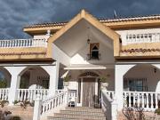 Casa chalet en Venta en Santa Rosa