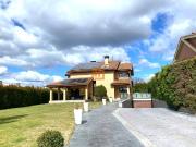 Casa chalet en Venta en Sariegos