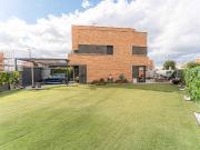 Casa chalet en Venta en Sur PAU 4