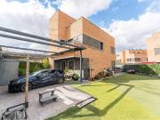 Casa chalet en Venta en Sur PAU 4