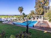 Casa chalet en Venta en Valencina de la Concepción