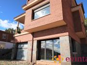 Casa chalet en Venta en Vallirana