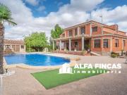 Casa chalet en Venta en Villarrobledo