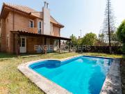 Casa chalet en Venta en Zona Monte El Pilar