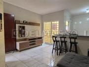 Casa charmosa, bem localizada e disponível para...