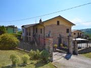 Casa cielo terra in vendita a Servigliano, Campagna