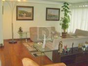 Casa clara e ventilada, projeto interessante em 3 níveis