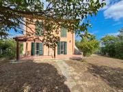 Casa colonica in vendita a Ascoli Piceno, Valle Fiorana